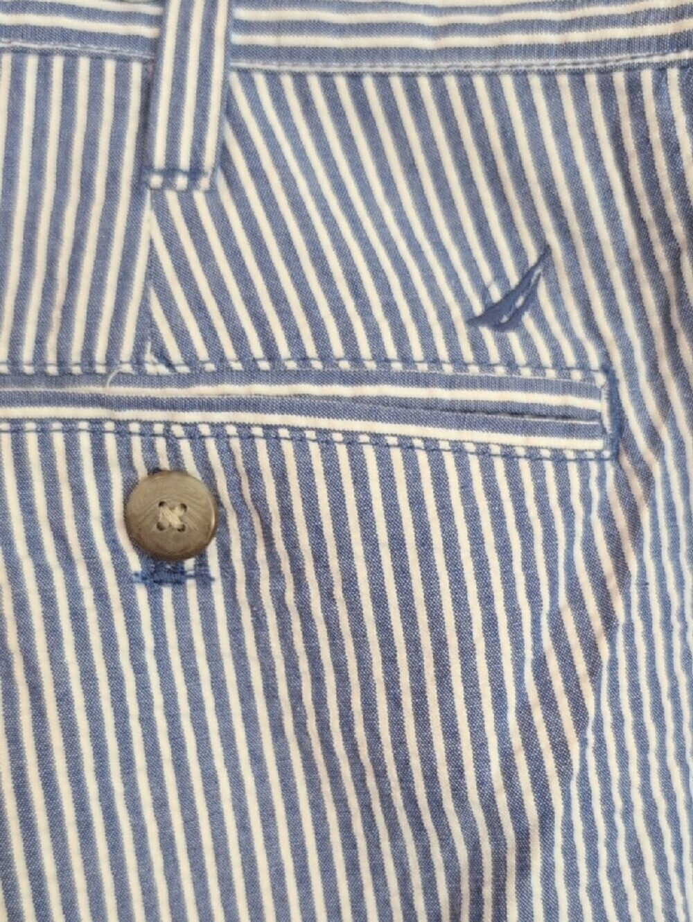 Nautica Men's Blue & White Seersucker Flat-Front Shorts - Picture 6 of 7